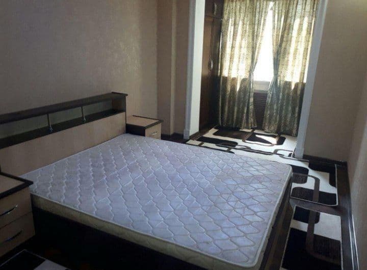 Olmazor tumani Milliy universiteti yaqinida Arenda bezmakler