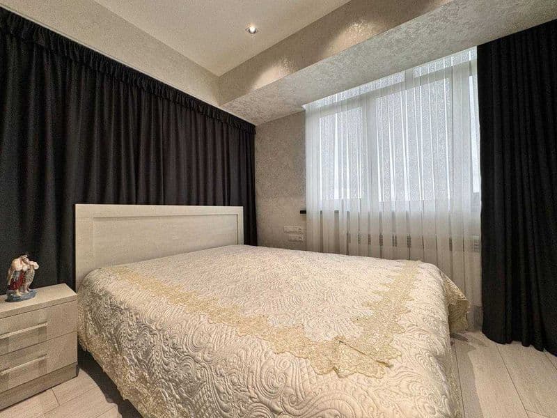 Район: Мирзо улугбекский <br />
Ориентир:  метро Буйк Ипак Й