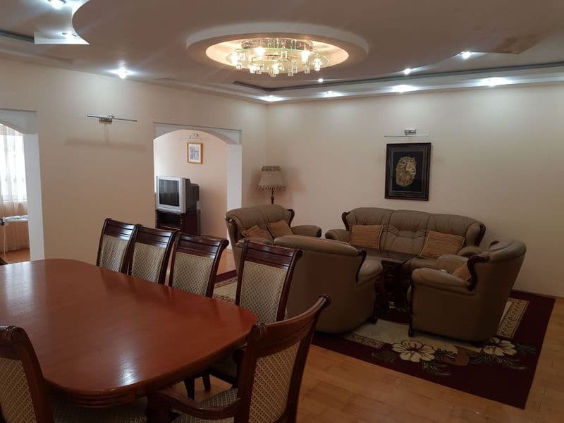 Срочно сдается 4-х комнатная квартира<br />
Мирабадский райо