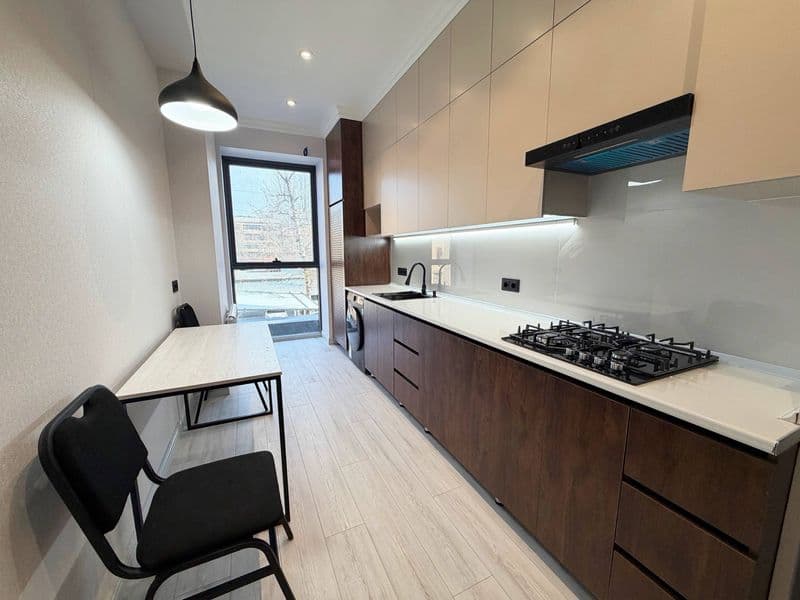 Новая квартира с новым ремонтом <br />
<br />
В квартире ник