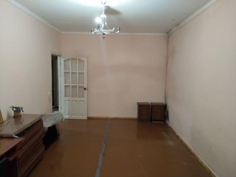 Квартира без ремонта кондиционе,кухня,шифанер<br />
Квартира — фото 3