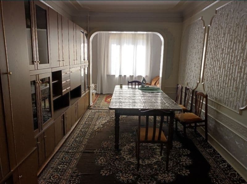 Arenda<br />
<br />
Yunusobod 19 kvartalda 4 xonali<br />
<b