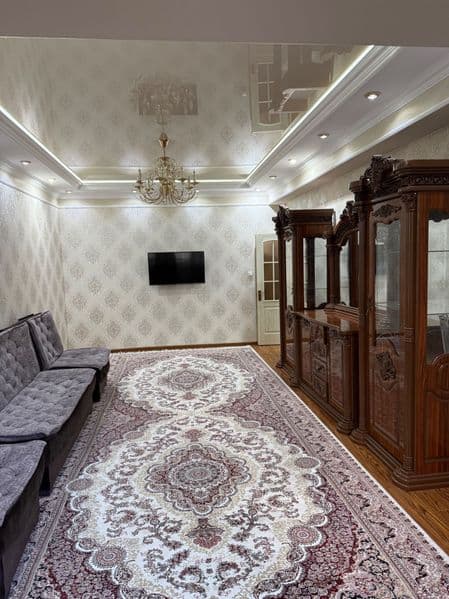 Сдается в аренду 3х комнатная просторная квартира 100 квадра