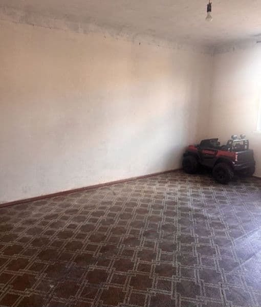 Kvartira gafur gulom metro Malika bozori tarafda joylashgan