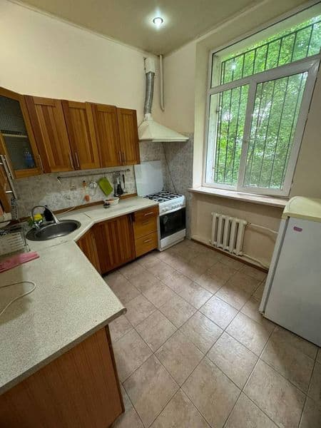 4/2/9 - 700у.е  <br />
<br />
 Яккасарайский район<br />
Ори