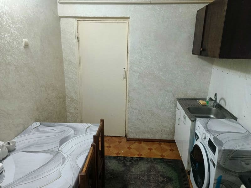 Сдам сваю однокомнатную кварти на Чиланзаре 6 квартале рядом