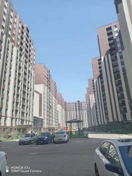 Manzil : Toshkent shahri O'rikzor bozori yonida 55kv , 2xona