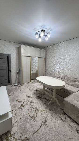 Сдам. Кв-1в2 ком-2-4<br />
Квартира с ремонтом, мебель техни — фото 2