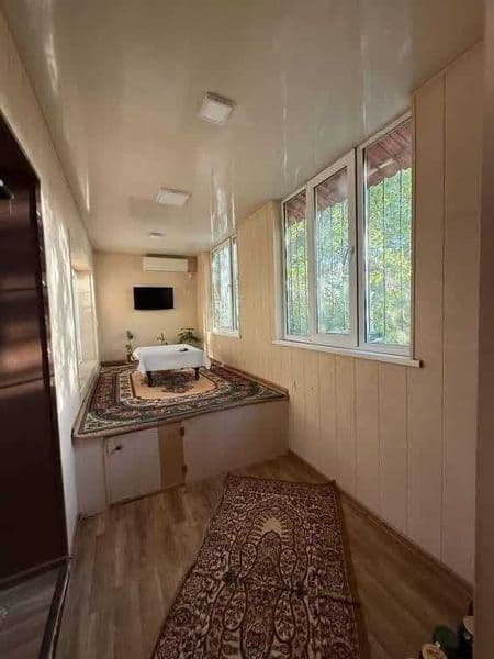 2 хонали 3 хона килинган, ғиштли, 4/4<br />
Экобозор, мактаб