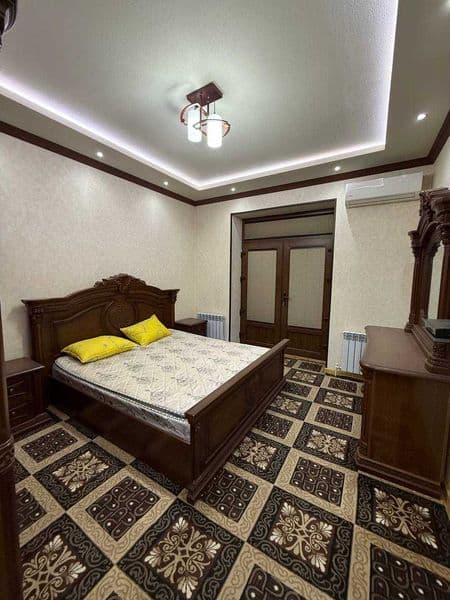 Сдаётся<br />
<br />
Район: Яккасарайский <br />
Адрес: ул.Б