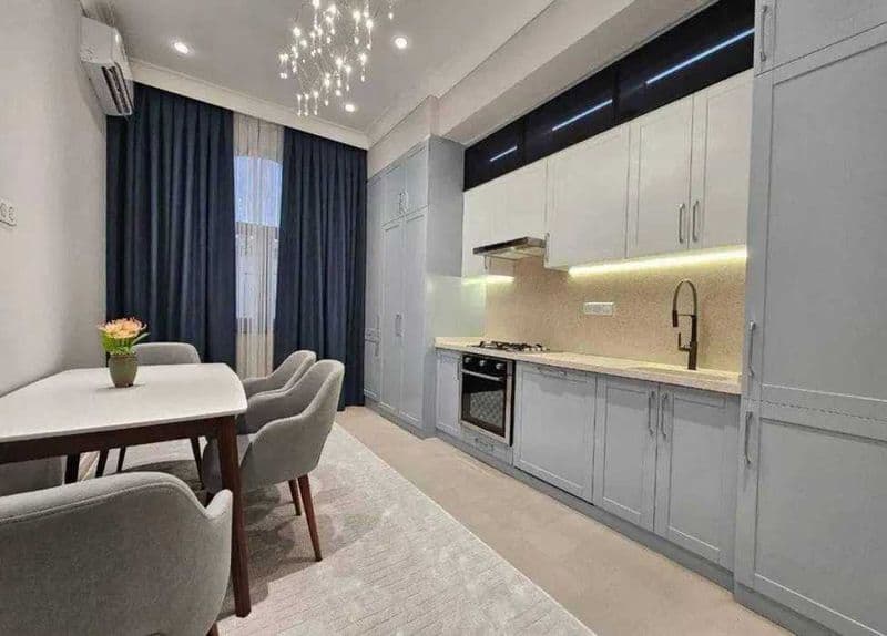 Сдаётся квартира на ЦУМе 4х ком евроремонт‼️<br />
Ориентир  — фото 2