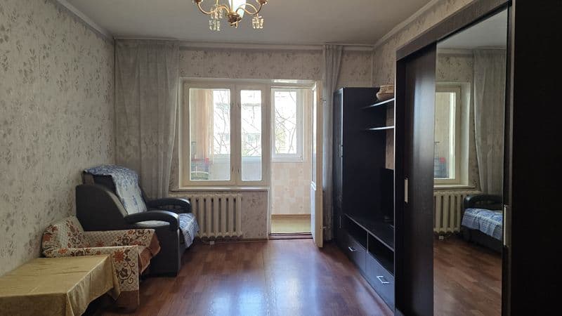 Сдаю на долгий срок свою 1-комн. квартиру на массиве Феруза.