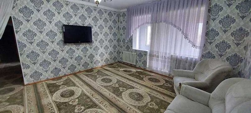 Квартира ижарага берилади, фақатгина оилага. СРОЧНО!<br />
Ҳ