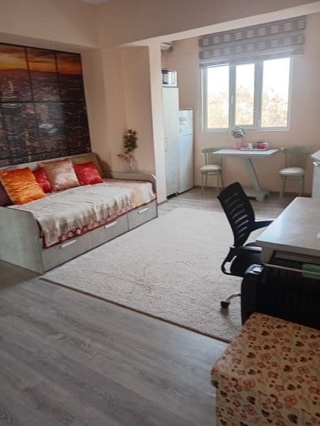 1 комнатная студия, с ремонтом, с мебелью, с техникой, телев — фото 4