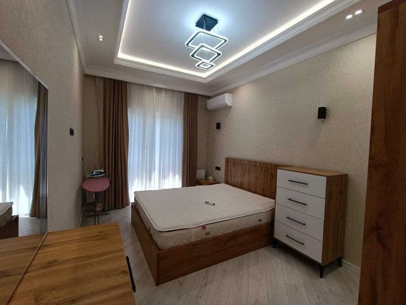 Аренда 3 комнатная  1200 у.е.<br />
<br />
ЖК "Казахстан"<br — фото 4