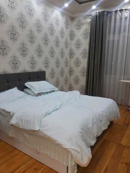 Сдаю на долгий срок чистую 2 ком квартиру на Лабзак семье ил