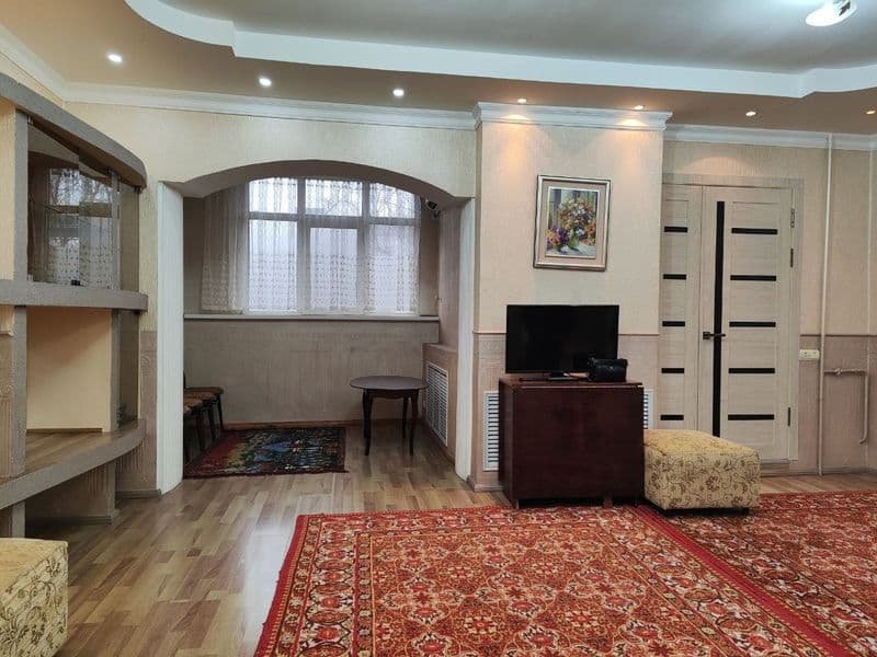 Юнусабад 18квартал <br />
77 серия кирпич дом<br />
2/2/4<br — фото 2