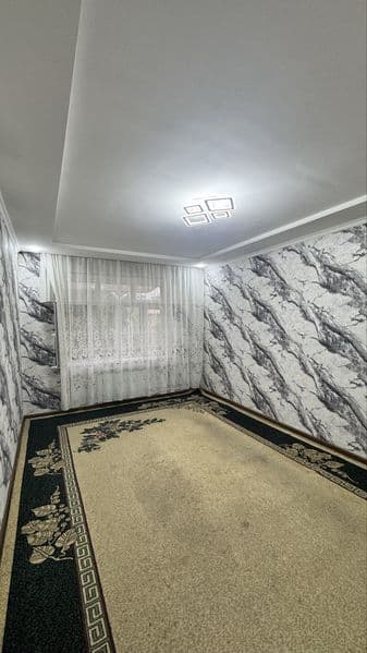 Срочно Сдается однокомнатная квартира на третьем этаже ориен