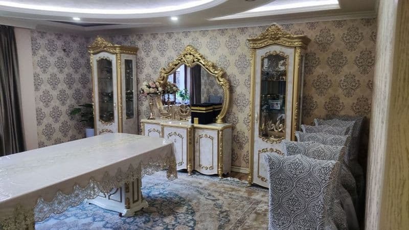 Arenda Xumo Arena <br />
4 honali<br />
1 etaj <br />
4 qava