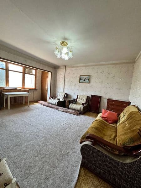 2 honali uy sharoiti yaxshi. <br />
Kir yuvish mashinasi <br