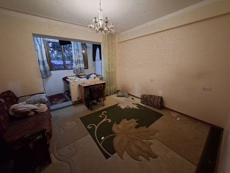 Kvartira qoraqamish 2.5 da beruniy metrodan 900 metir uzoqli