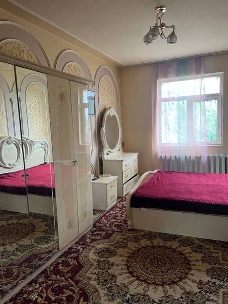 2 xonali kvartira sharoiti yaxshi kirmoshina bor spalni bor 