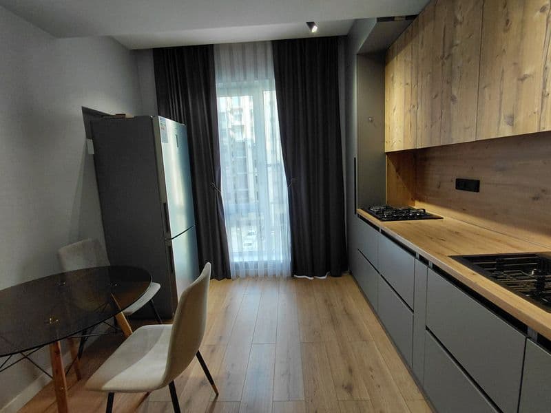 Аренда Квартиры- Улица Махтумкули <br />
ЖК Пойтахт <br />
< — фото 2