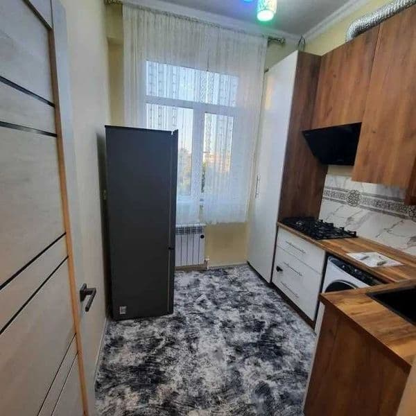 Сдаётся квартира возле метро 2 комнатная переделланная в 3 < — фото 3