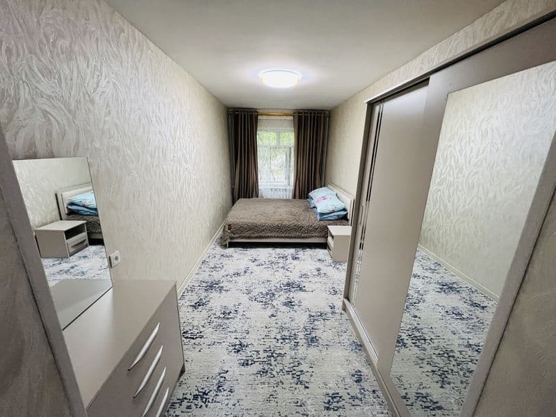 Сдается новая своя квартира 3 комнатная С мебелью и с техник