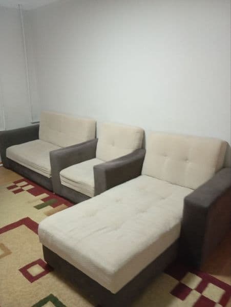 Сдаю в аренду метро Космонавты <br />
2х комнатная <br />
1 