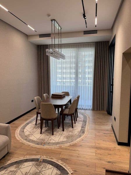 • ЖК: Infinity<br />
• Комнат: 2<br />
• Этаж: 7<br />
• Пло