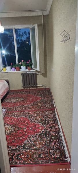 Uchxonali uy 1 ta xonasiga qizlarni qoʻyaman, toza ozoda uy,