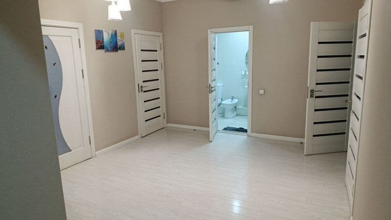 Срочно срочно сдаётся в аренду на долгий срок 4 комнатная кв — фото 5