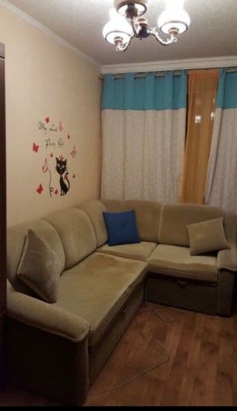 Хорошая уютная квартира <br />
Но старый ремонт<br />
Кора К