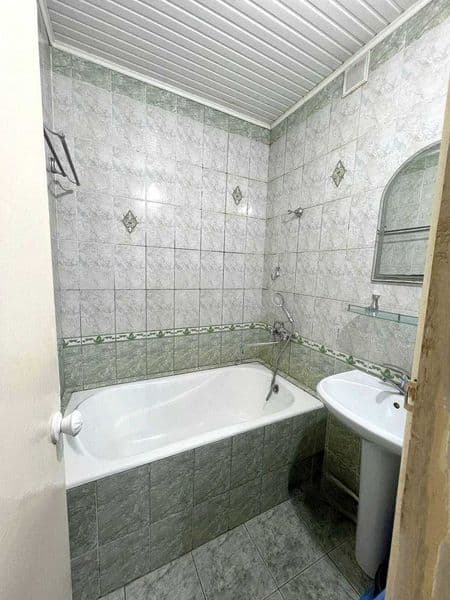 Oila va qiz bola talabalar uchun<br />
1 xonali kv sergeli t