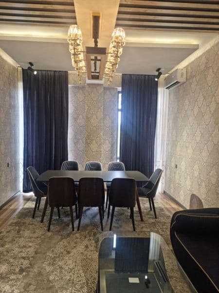 АРЕНДА <br />
Шута Руставели <br />
- 3 комнатная Дуплекс <b