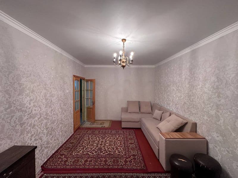 Феруза эко базар 2/1/4 срочно сдается квартира в долгосрочну