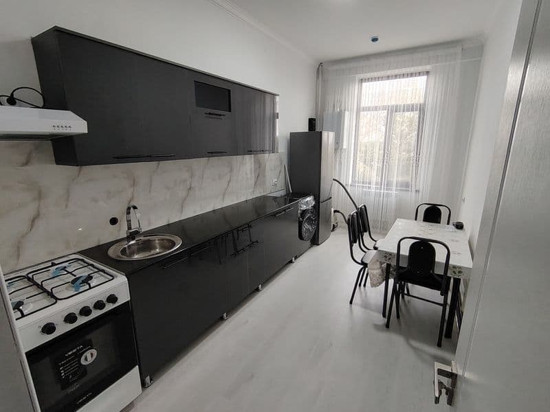 Уй янги хали хеч ким яшамаган. Оила учун