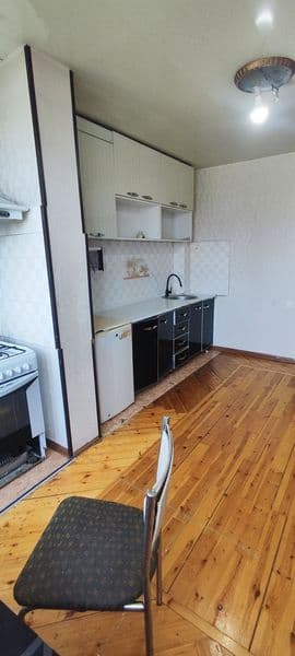 Арентер Коратош чорсу Карзинканг оркасида жойлашган дом Дуру — фото 4