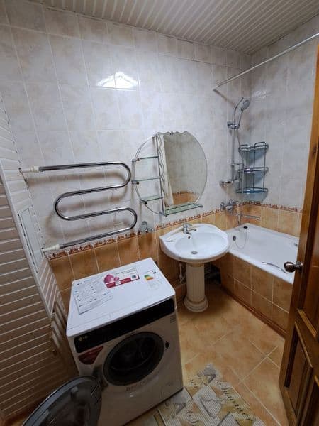 Паркентский Уммон Туйхона Рупарасида<br />
2+2 Квартира котт — фото 3