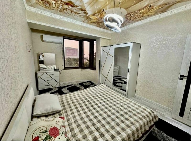 Без маклер хазайкалик квартира бор <br />
 Тел +998930432113