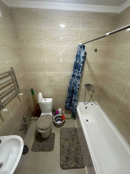 Сдаётся шикарная 1-комнатная квартира в Новостройка<br />
<b — фото 4