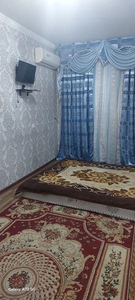 Район - Алмазарский<br />
Ориентир - Тансикбоев<br />
Комнат