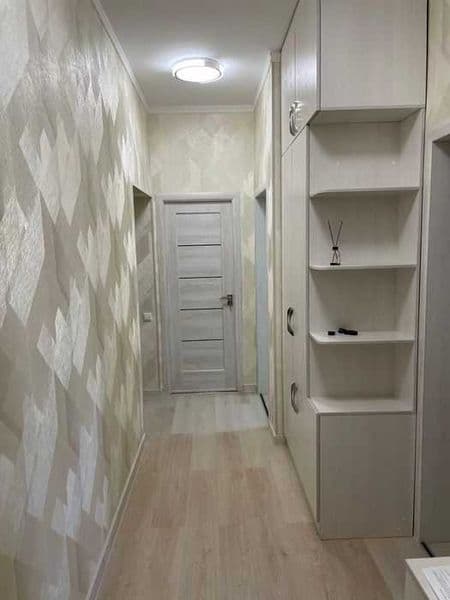 Район: Мирзо Улугбекский<br />
Адрес: Ц-1<br />
<br />
Комна — фото 4