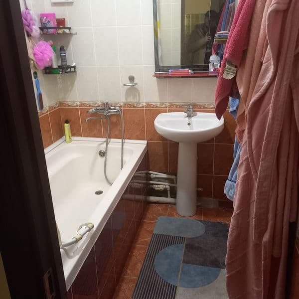 Xalqlar dostligi metrosi yonida oila bn turushga qizlar olin — фото 2