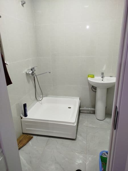 Sheriklikka kvartira bor 2 xonali 1 xonasi beriladi <br />
I — фото 3