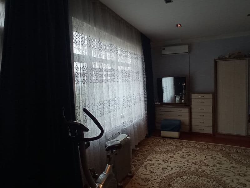 Tartibli va ozoda talabalarni ijaraga qo'yamiz. Talabalar uc