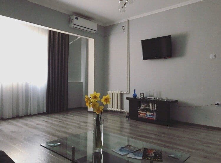 2х комнатная квартира <br />
<br />
Евро ремонт мебель техни