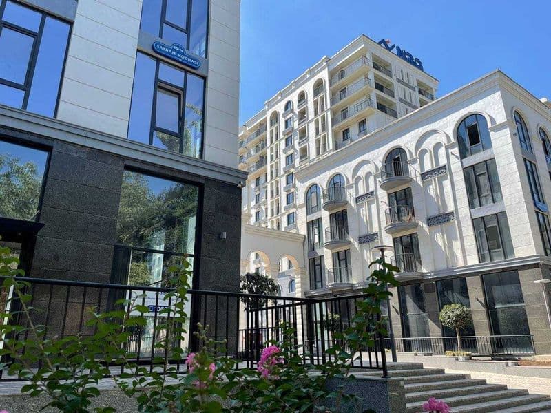 • Район: Мирзо Улугбек <br />
•<br />
• Комнат: 2<br />
• Эт