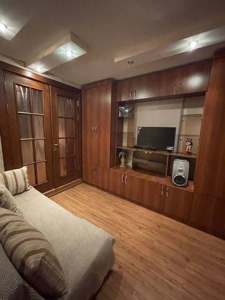 Сдаётся уютная 2-комнатная квартира, переделанная в 3-комнат — фото 3